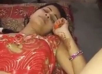 Beautiful Desi Nude Wife Fingered Indian Mms Porn