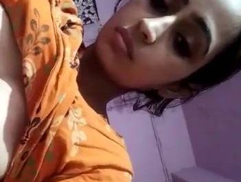 Beauty Hot Desi Girl Showing Boobs And Wet Pussy