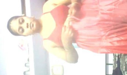 Desi Hot Babe Self Records Her Dress Changing Video