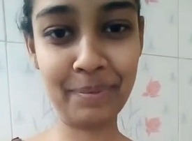 Desi Sexy Babe Unhooking Bra Solo Selfie XXX