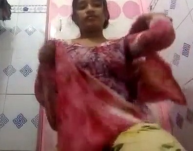 Desi Sexy Babe Bathroom Striptease Video