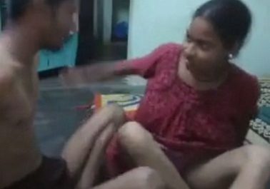 Desi Couple Enjoying Floor Fucking Video