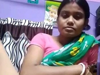 Desi Village Randi In Saree Exposing Thick Pussy Indian Porn Video