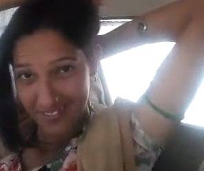 Exclusive Cute Sexy Indians Boobs Sucking In Car
