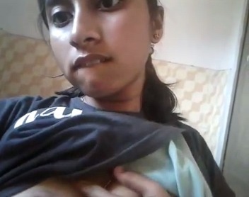 Horny Super Hot Indian Teen Girl Showing Nude Body