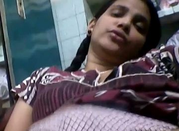 Indian Horny Bank Employee Fingering Selfie Porn - 6