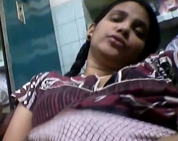 Indian Horny Bank Employee Fingering Selfie Porn – 6