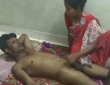 Saree Sex Xxx Fuck Video Of Horny Desi Couple On Floor