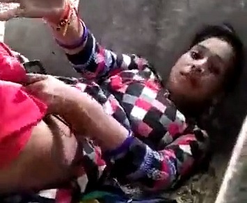 Village Outdoor Fucking Caught Red Handed Dehati Porn Video
