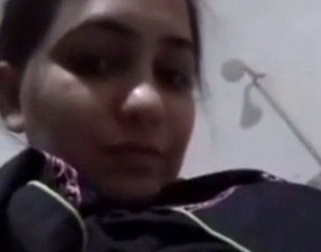 Bangladeshi Horny Bhabhi Nude Solo Selfie XXX