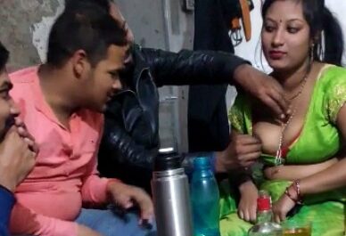 Big Boobed Slutty Desi Randi Hot Group Show