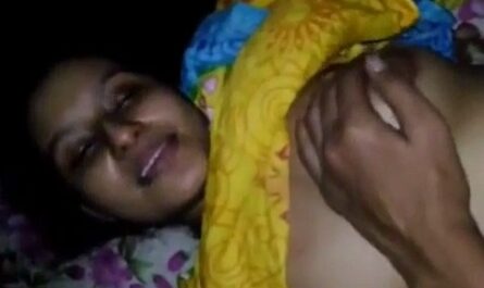 Lovely Desi Sexy Babe Lund Sucking Video