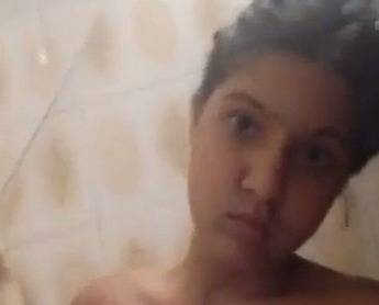 Bathing Horny Indian Sexy Girl Desi Mms