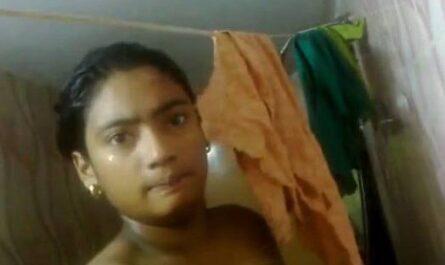 Bathroom Sexy Nude Selfie XXX Of Desi Girl