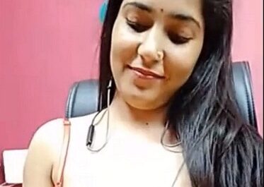 Sexy Horny Bhabhi Full Nude Dildo Sex Video