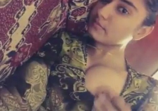 Cute Indian Sexy Teen Girl Exposing Hot Nude Figure
