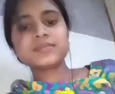 Cute Sexy Naughty Desi Kudi Showing Chut
