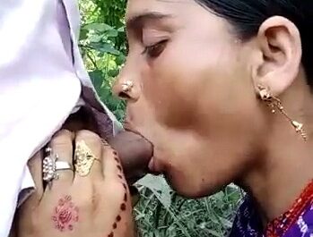 Dehati Bride Outdoor Deep Sucking Lund Of Politician