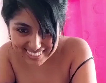 Indian Tik Tok Sexy Girl Viral Hot Nude Selfie XXX
