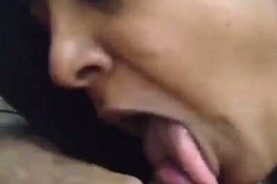 Indian Deep Blowjob - Lund Chusai Desi Mms