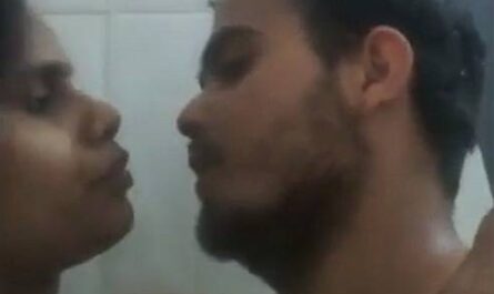 Naughty Desi Couple Bathroom Romance XXX