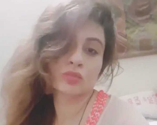 Pakistani Mms – Sexy Paki Lady Showing Boobs Hot XXX