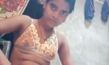 Dehati Sexy Village Girl Spreading Yoni Lips - Village Nude Porn Clips