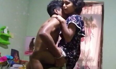 Young Hot Srilankan Girl Hardcore Chudai Standing Sex Video