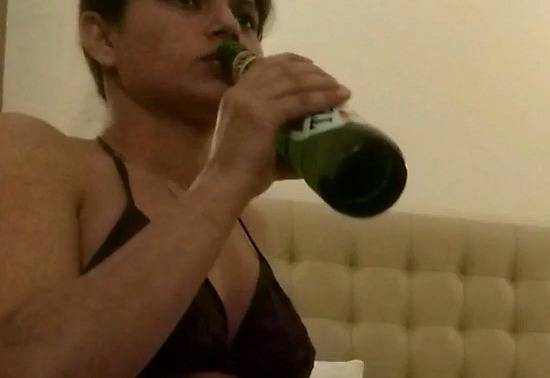 Slutty Hot Anamika Singh – Daru And Muthi