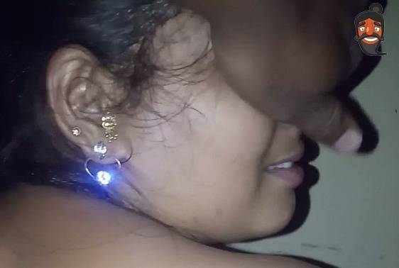 Big Ass Sexy Indian Hottie Gets Explored