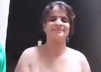 Big Boobed Busty Indian Aunty Naked Solo Porn
