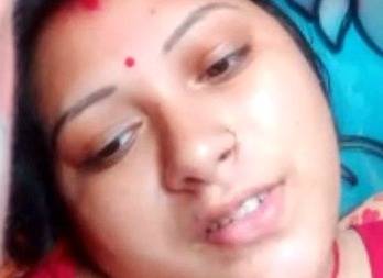 Blouse Stripping Sexy Desi Aunty Porn