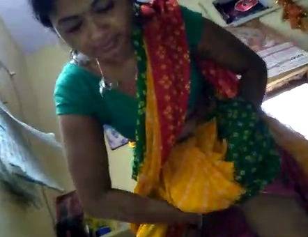 Dehati Sexy Servant Lift Saree Fuck Hot XXX Video