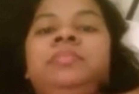 Desi Naughty Milf Choot Show