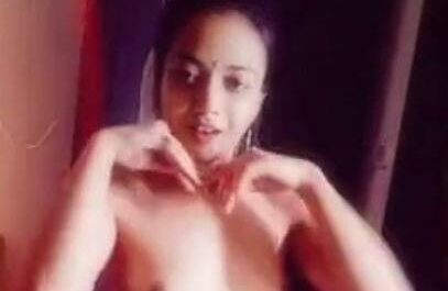 Desi Sexy Girl Tease Dance Naked Video