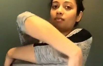 Desi Sexy Tshirt Stripping Video Of Babe Nisha