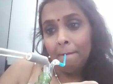 Naked Sexy Naughty Desi Bhabhi Enjoying Hookah