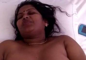 Busty Priya Aunty Begging To Stop XXX