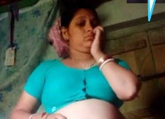 Hot Skirt Stripping Desi Milf Aunty