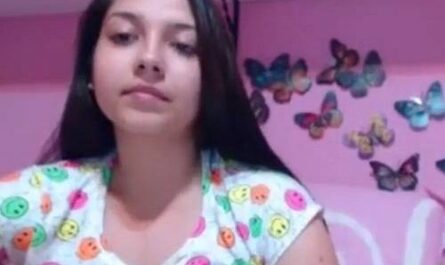 Beautiful Sexy Figure Indian Porn Star Showing Her Boobs And Masturbating