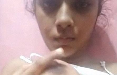 Bubblegum Sexy Boobs Desi Girl Xposed