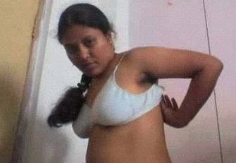 Indian Hot Bitch Changing And Exposing
