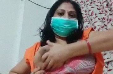 Masked Horny Bhabhi Expose Boobs