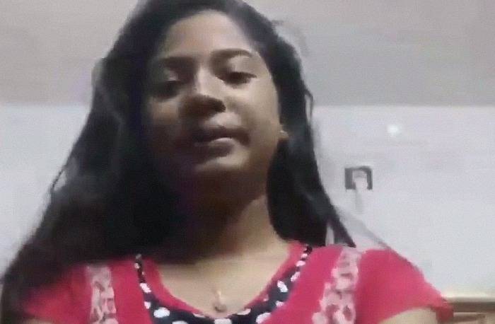 Nude Sexy Desi Girl Stripping Selfie Porn