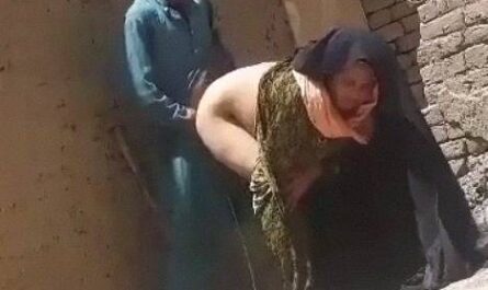 Pakistani Dehati Lady Outdoor Sex