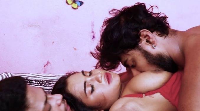 Room Mate (Hindi) Gupchup Uncut Adult Webseries Porn S1E2