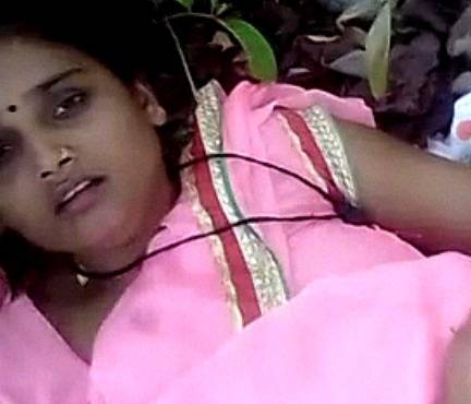 Servant With Sexy Bhabhi Outdoor Open Field Sex