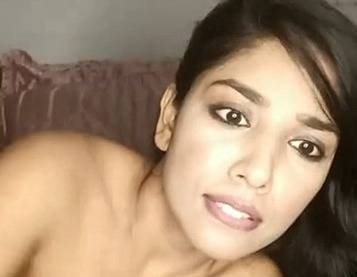 Sexy Babe Sharanya Jit Kaur Nude Live