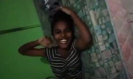 Young Cock Sucking Horny Desi Slut