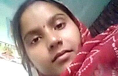 Horny Bihari Babe Bald Chut Fingering Desi Mms